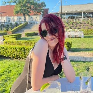 Meet your Posher, Brianna